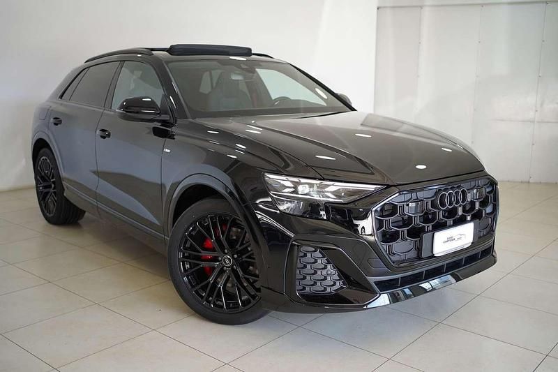 Nuova Audi Q8 S-Line 286 CV (210 kW) 2025 Black mythos SUV