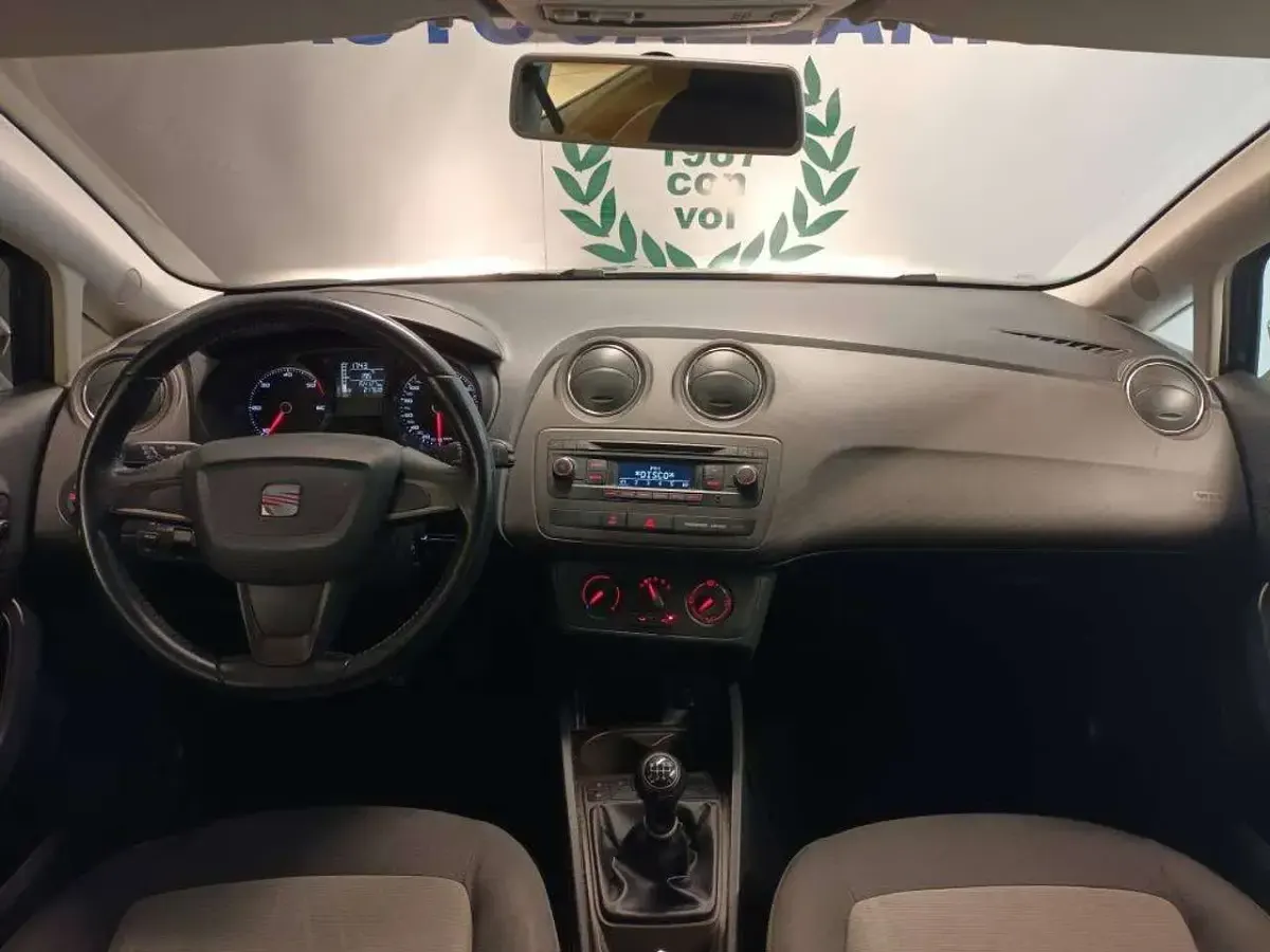 Usata Seat Ibiza Style 75 CV (55 kW) 2013 Grigio pirenei (lx7r) Berlina