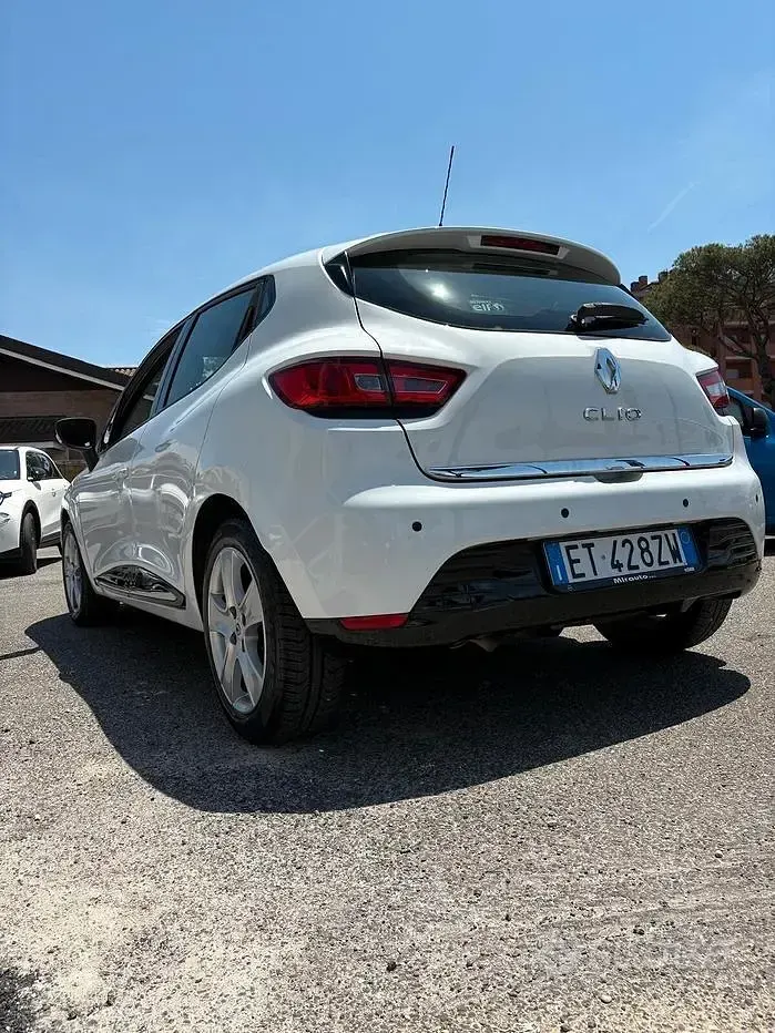 Usata Renault Clio IV 73 CV (53 kW) 2014 Bianco Berlina