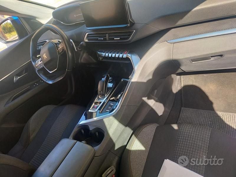Usata Peugeot 3008 130 CV (95 kW) 2021 Blu Berlina