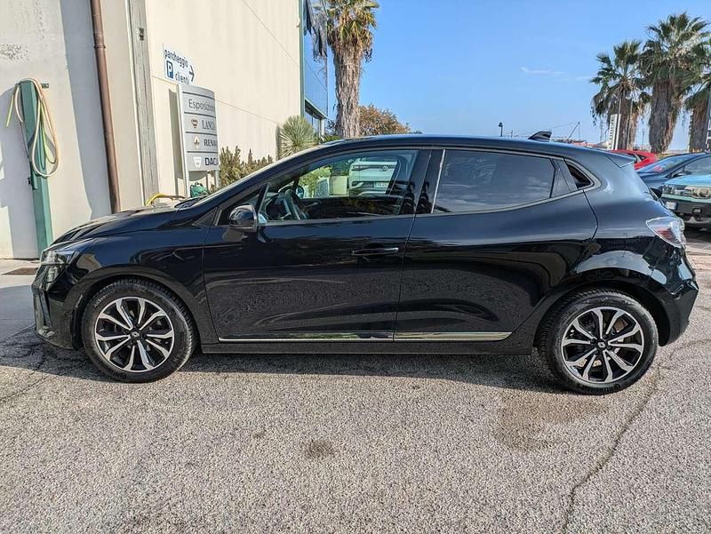 Usata Renault Clio V Techno 91 CV (66 kW) 2025 Nero etoile Berlina