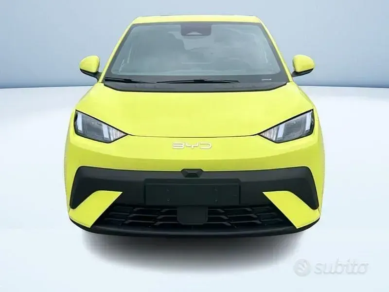 Nuova BYD Dolphin Surf Comfort 2026 Verde Utilitaria