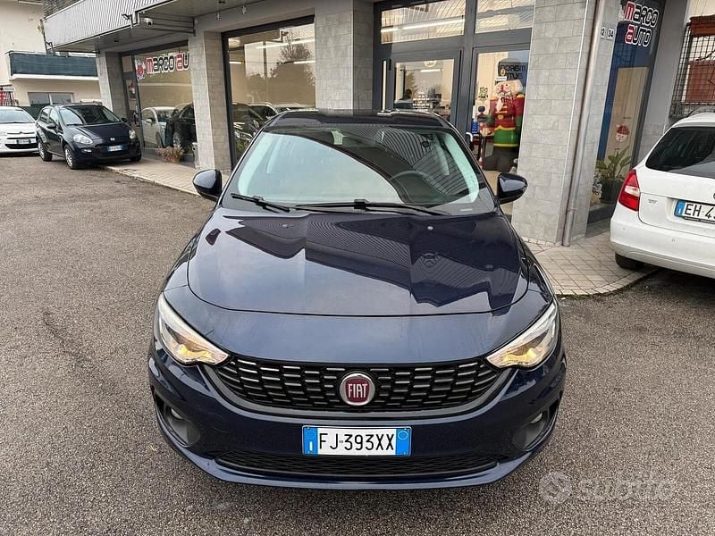 Usata Fiat Tipo 120 CV (88 kW) 2017 Blu Berlina