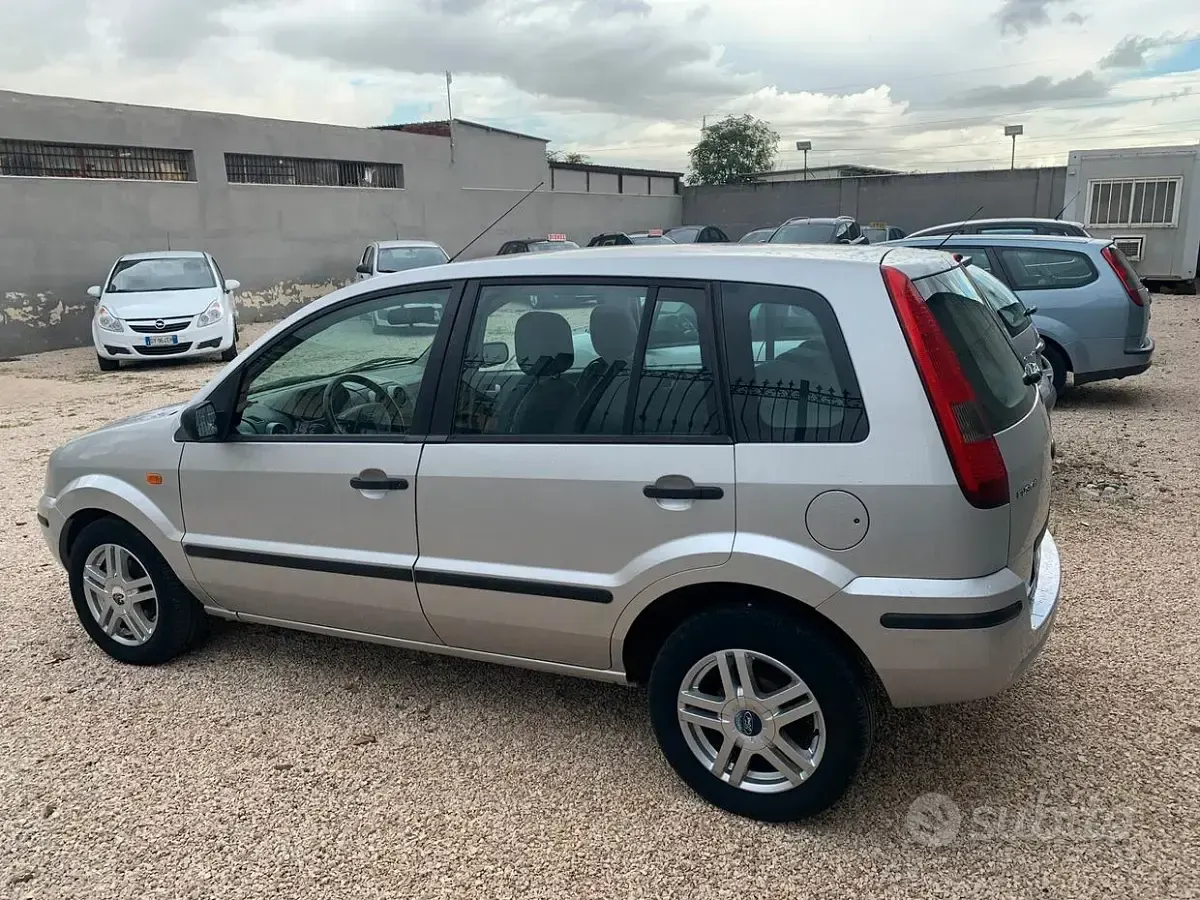 Gebraucht Ford Fusion 80 PS (58 kW) 2003 Grau Kleinwagen