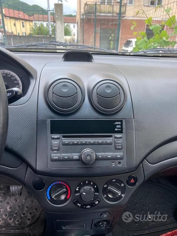 Usata Chevrolet Aveo 2010 Rosso Utilitaria