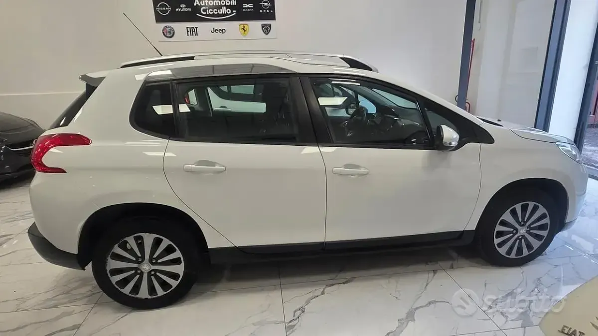 Usata Peugeot 2008 Allure 92 CV (67 kW) 2015 Bianco SUV