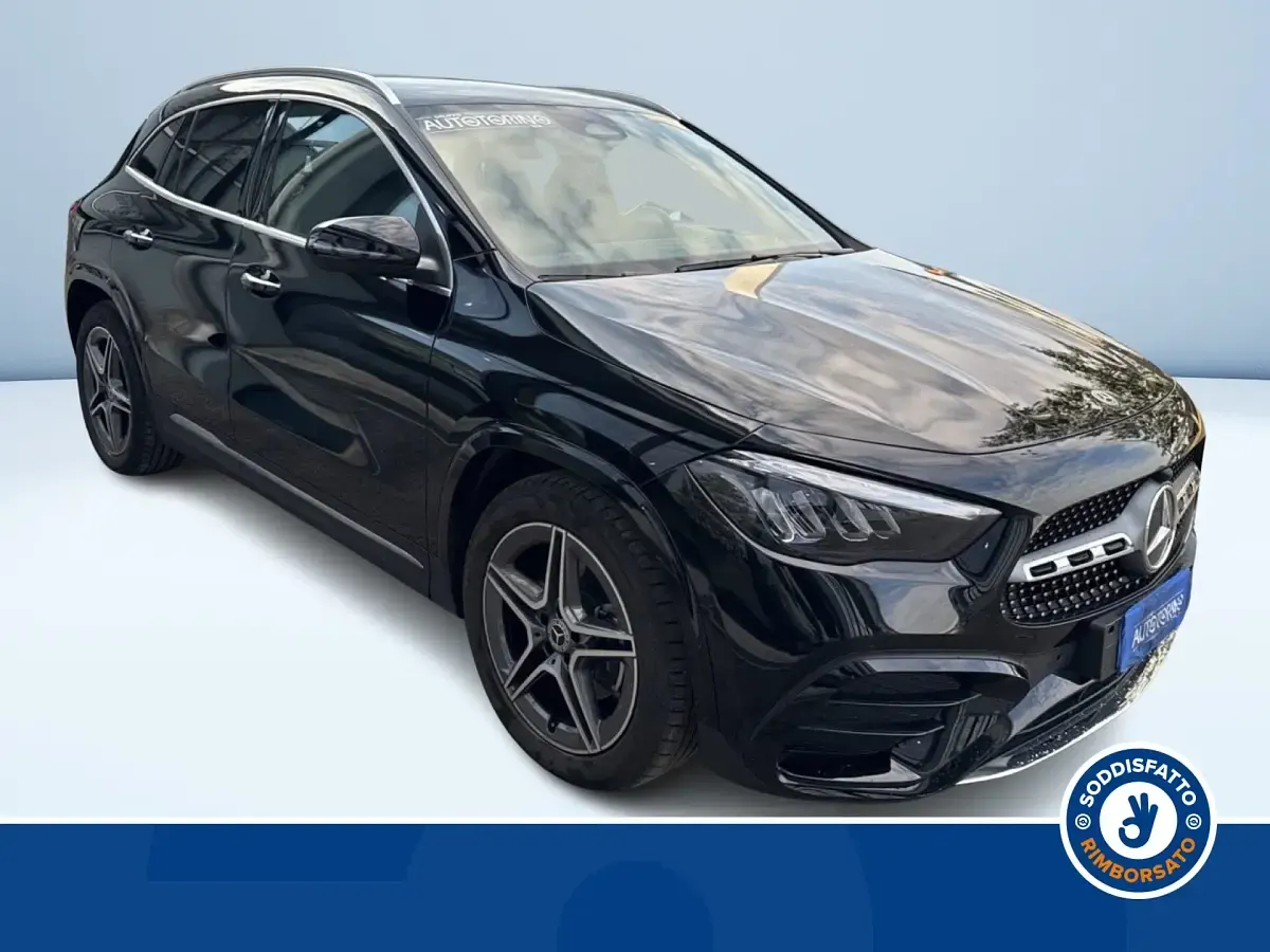 Usata Mercedes GLA180 Advanced Plus 116 CV (85 kW) 2024 Nero metallizzato SUV