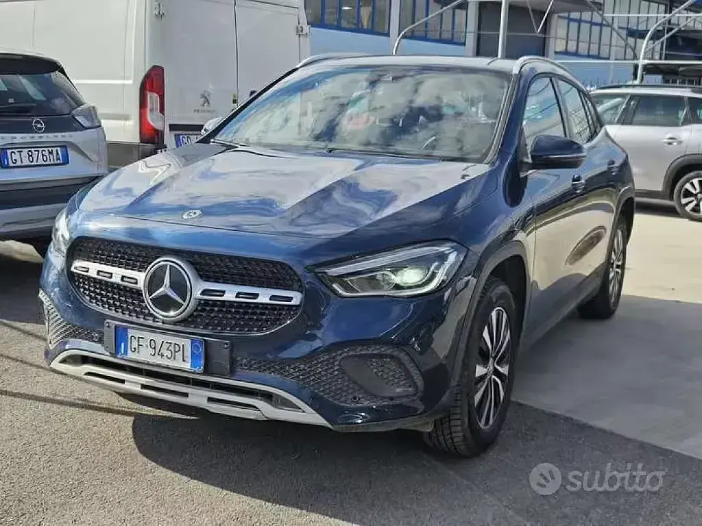 Occasion Mercedes GLA250 Business 160 ch (117 kW) 2021 Bleue SUV