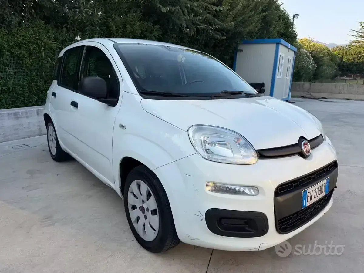 Usata Fiat Panda Lounge 75 CV (55 kW) 2014 Utilitaria