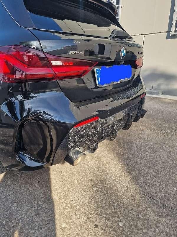 Nero Usata 2022 BMW M135 Performance Due volumi | 30.900 € (Buon prezzo) - Immagine 1/4