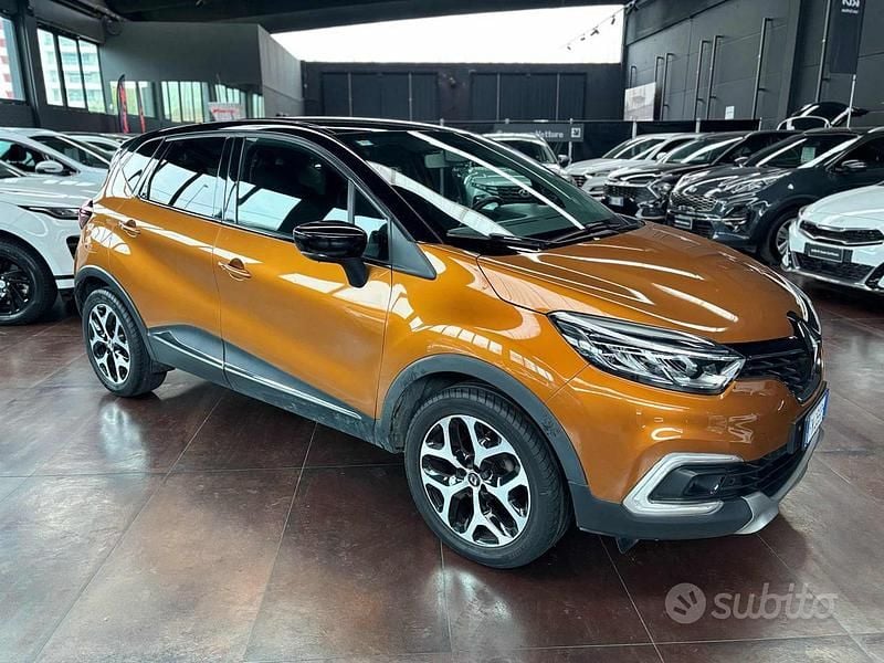 Usata Renault Captur Initiale Paris 120 CV (88 kW) 2018 Arancione SUV