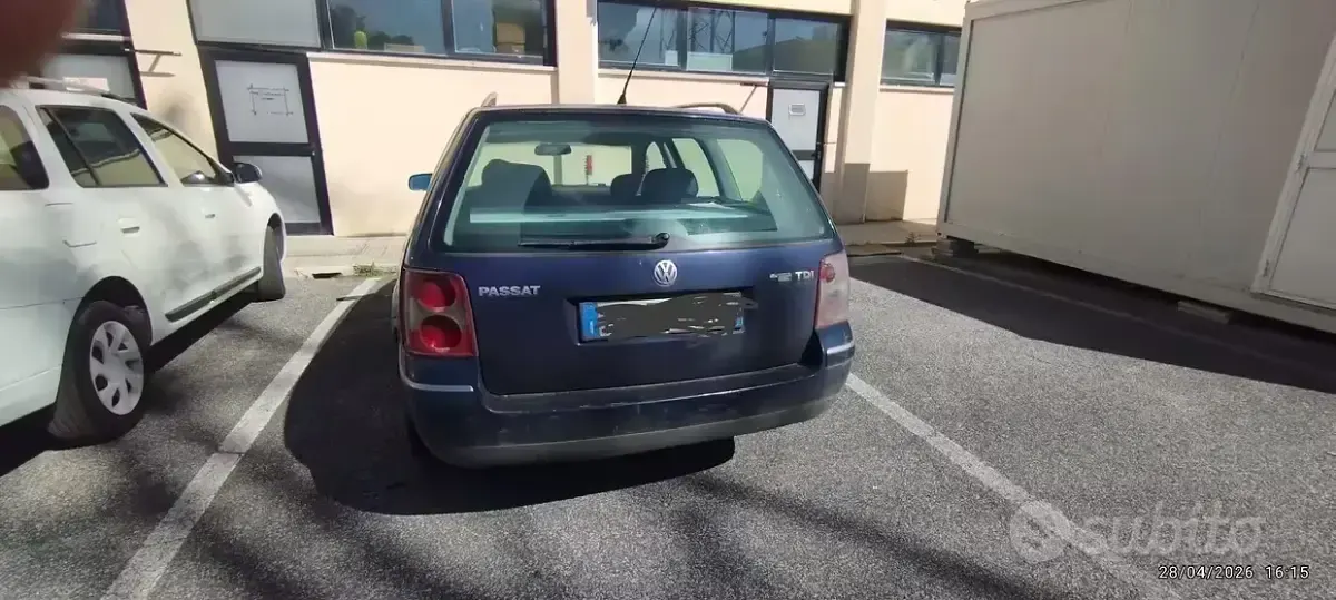 Usata VW Passat 110 CV (80 kW) 2001 Blu Station wagon