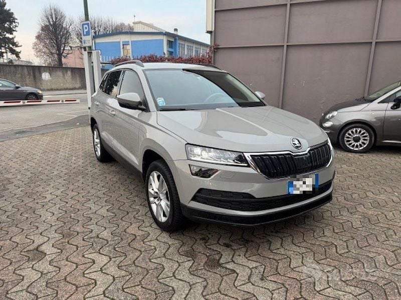 Usata Skoda Karoq Executive 116 CV (85 kW) 2019 Grigio SUV