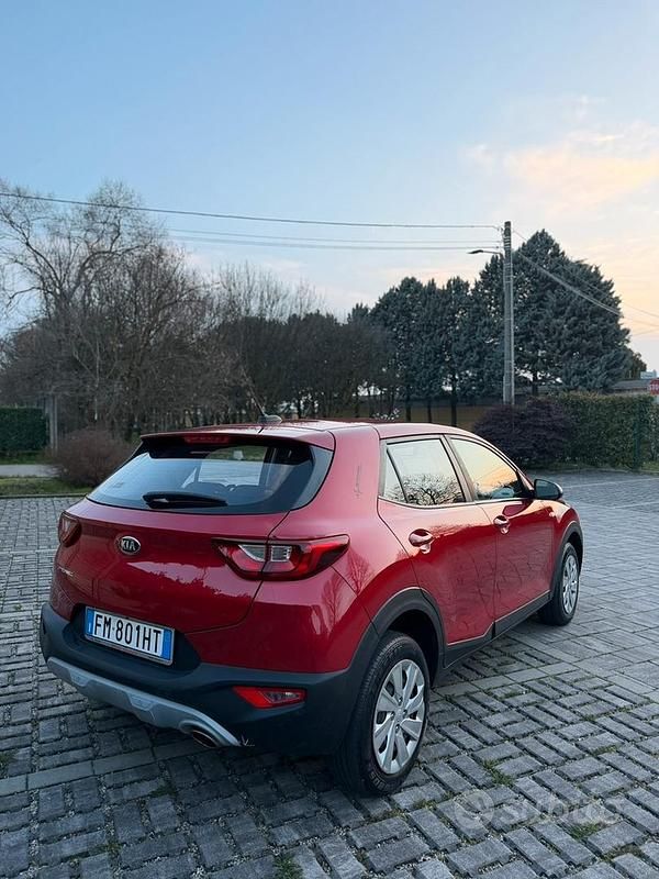 Usata Kia Stonic 100 CV (73 kW) 2018 SUV