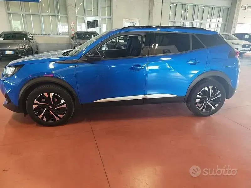 Usata Peugeot 2008 Allure 131 CV (96 kW) 2022 Blu SUV