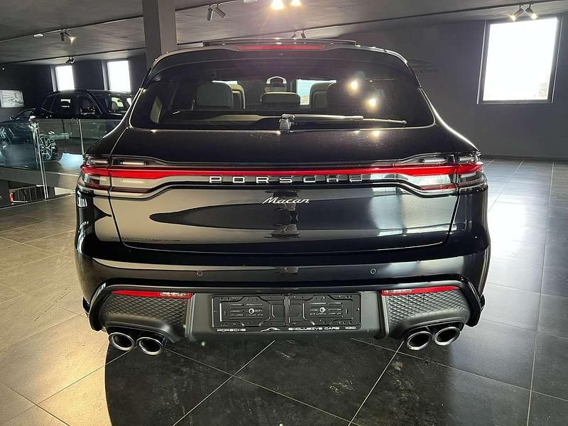 Usata Porsche Macan Chrono 265 CV (194 kW) 2021 Nero jet met. SUV