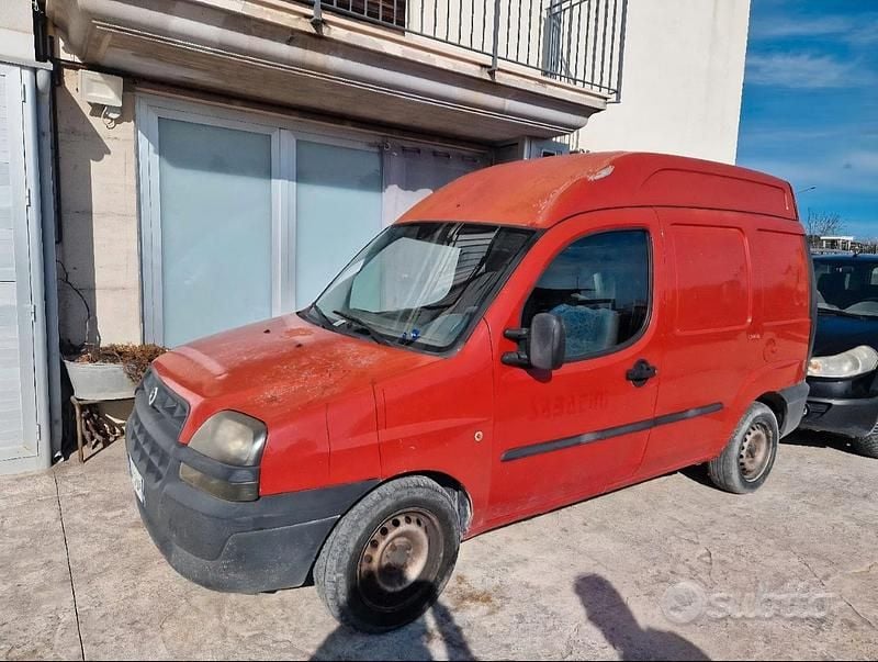 Usata Fiat Doblò 2003 Rosso Monovolume