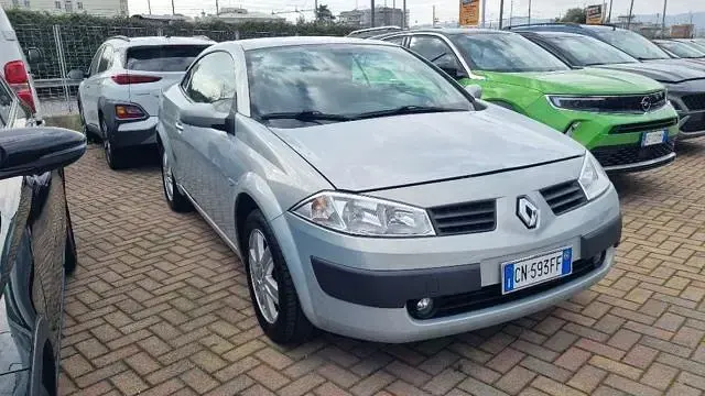 Usata Renault Mégane Cabriolet Authentique 120 CV (88 kW) 2004 Grigio Cabrio