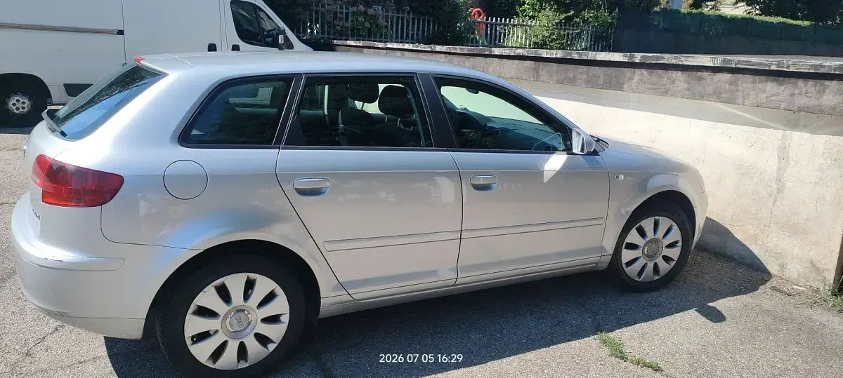 Usata Audi A3 Sportback Ambiente 105 CV (77 kW) 2006 Grigio Utilitaria
