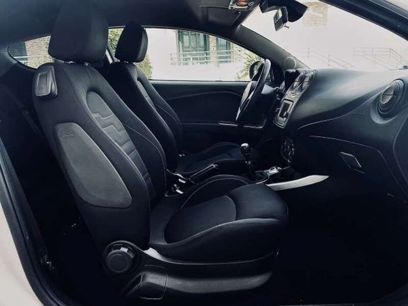 Usata Alfa Romeo MiTo Distinctive 85 CV (62 kW) 2015 Bianco Utilitaria