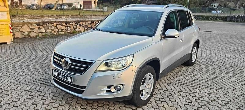 Argento metallizato Usata 2010 VW Tiguan Sport SUV | 8700 € (Buon prezzo) - Immagine 1/4