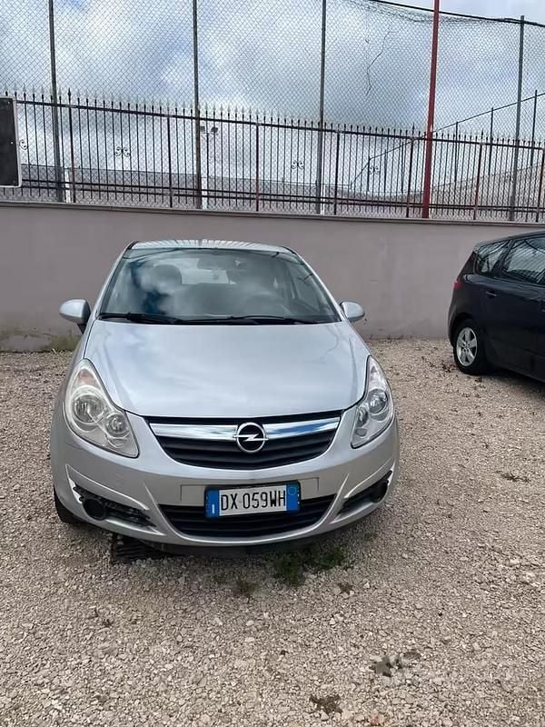 Usata Opel Corsa 2009 Grigio Utilitaria