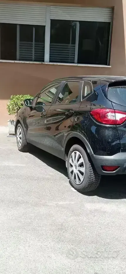 Usata Renault Captur 90 CV (66 kW) 2015 Nero SUV