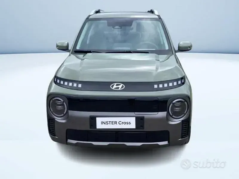 Nuova Hyundai Inster 83 kW (114 CV) 2026 Verde Utilitaria