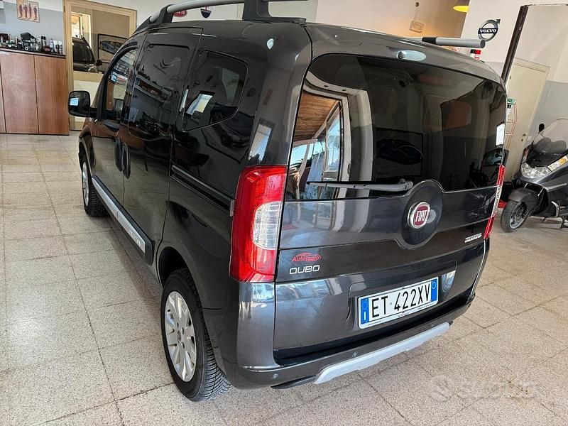 Usata Fiat Qubo Trekking 75 CV (55 kW) 2014 Nero Monovolume