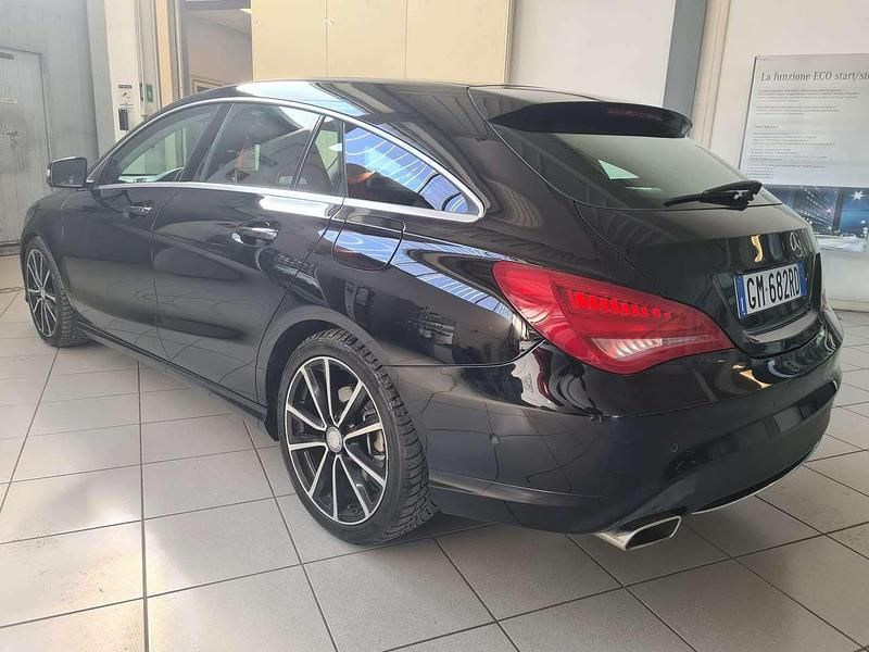 Usata Mercedes CLA220 Shooting Brake 177 CV (130 kW) 2015 Nero Station wagon