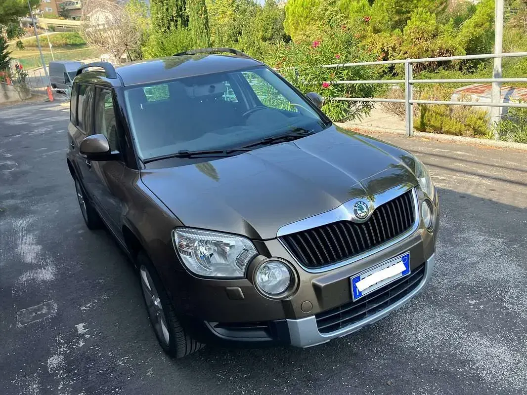 Usata Skoda Yeti Adventure 105 CV (77 kW) 2009 Beige SUV