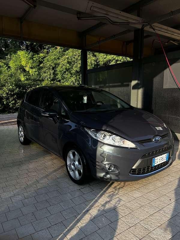 Usata Ford Fiesta Titanium 71 CV (52 kW) 2011 Berlina