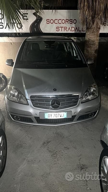 Argento Usata 2009 Mercedes A170 Avantgarde Tre volumi | 2690 € (Super prezzo) - Immagine 1/4