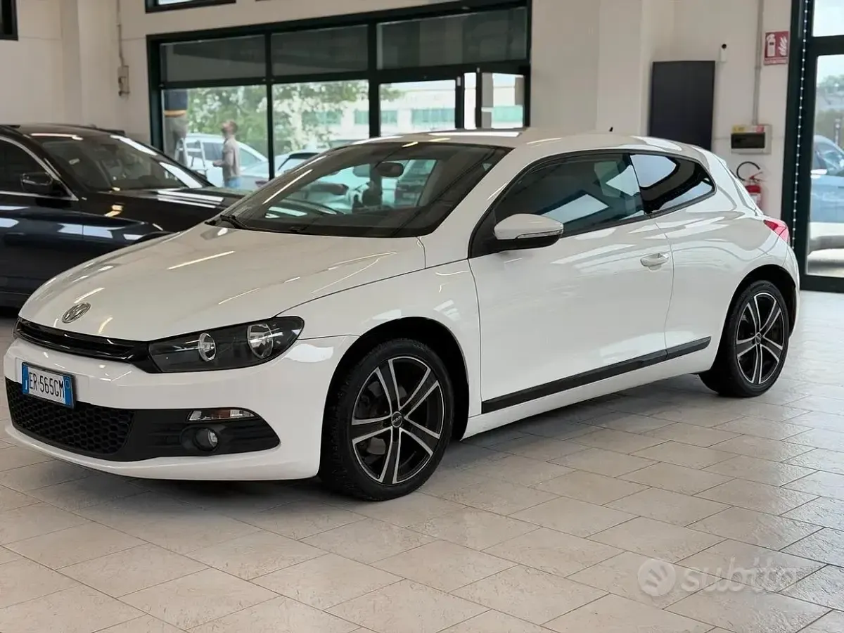Usata VW Scirocco 140 CV (102 kW) 2013 Bianco Coupé