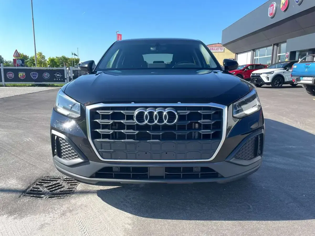Usata Audi Q2 110 CV (80 kW) 2022 Nero SUV