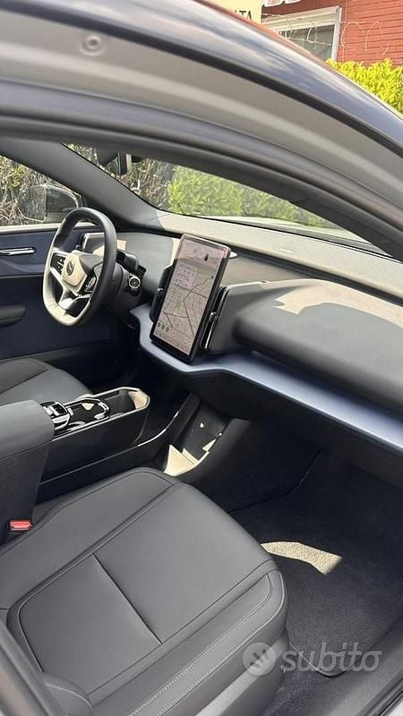 Usata Volvo EX30 Plus 200 kW (272 CV) 2024 Grigio SUV