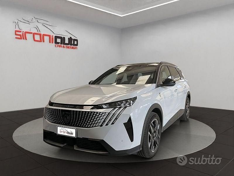 Usata Peugeot 5008 GT 136 CV (100 kW) 2024 Bianco SUV