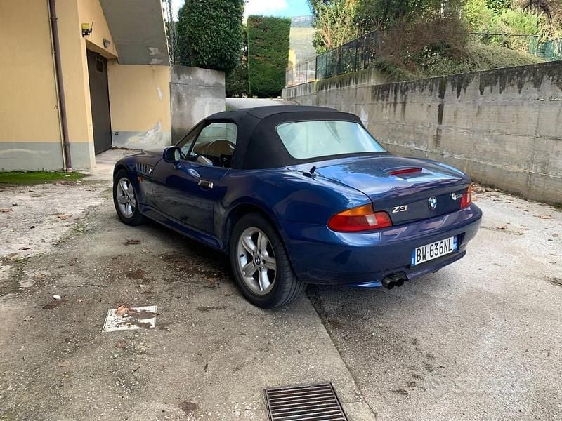 Usata BMW Z3 170 CV (125 kW) 2001 Blu Cabrio