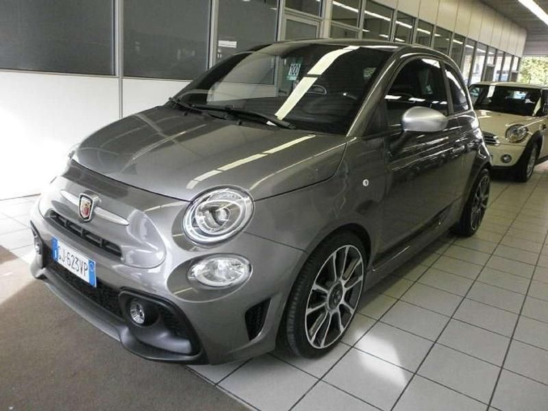 Grigio Usata 2022 Abarth 595 Turismo Due volumi | 17.900 € (Ottimo prezzo) - Immagine 1/4