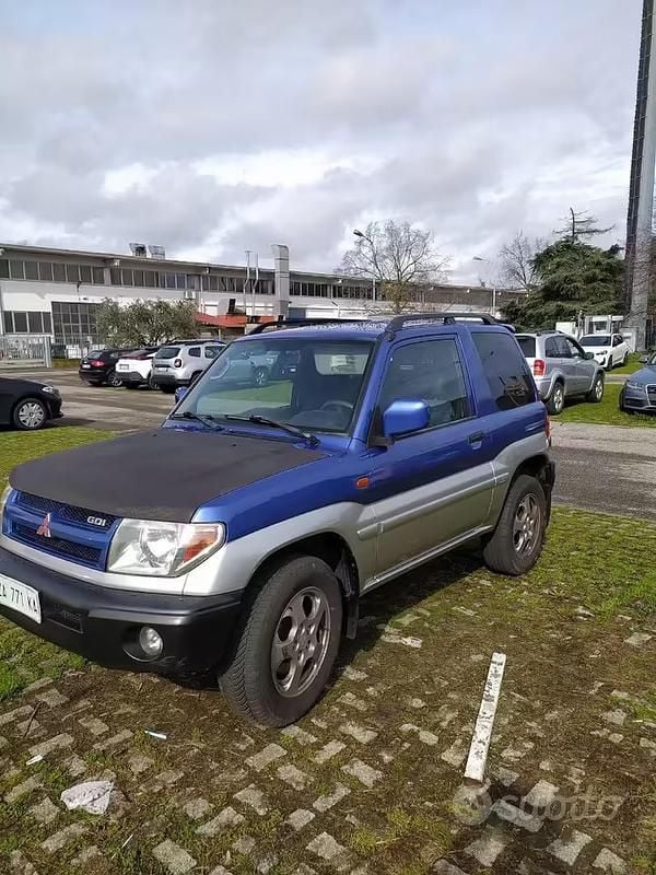 Usata Mitsubishi Pajero 120 CV (88 kW) 2000 Blu SUV