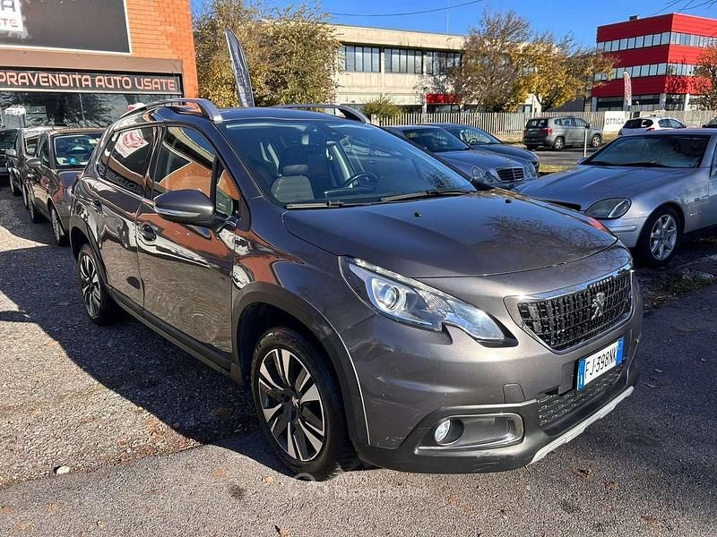 Usata Peugeot 2008 Access 82 CV (60 kW) 2017 Grigio SUV