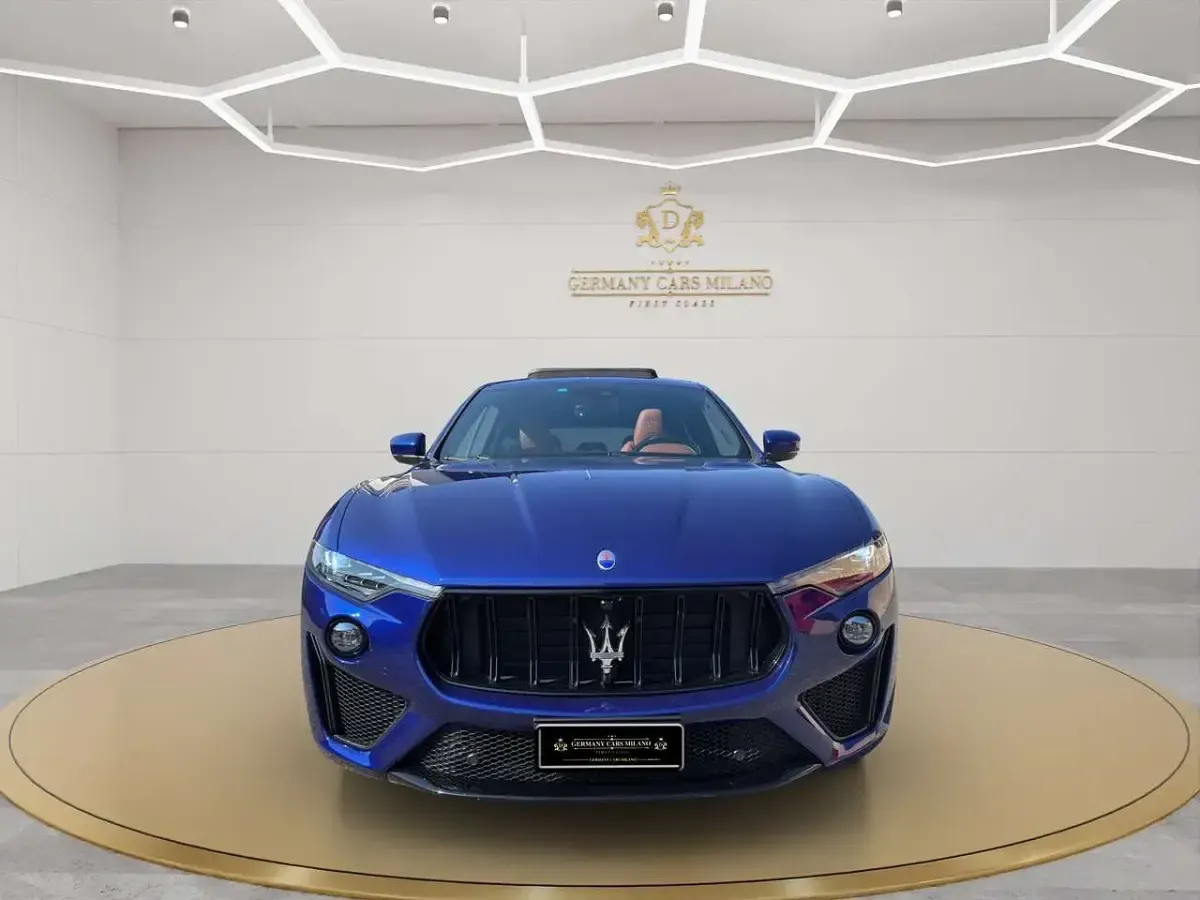 Usata Maserati Levante 581 CV (427 kW) 2021 Blu emozione SUV