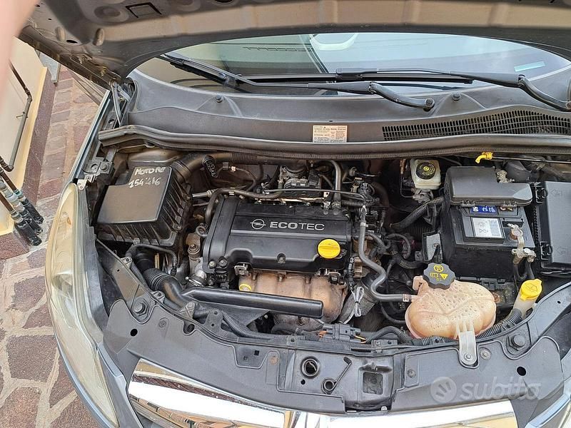 Usata Opel Corsa 60 CV (44 kW) 2008 Blu Utilitaria
