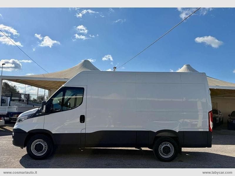 Usata Iveco Daily 136 CV (100 kW) 2018 Bianco Furgone