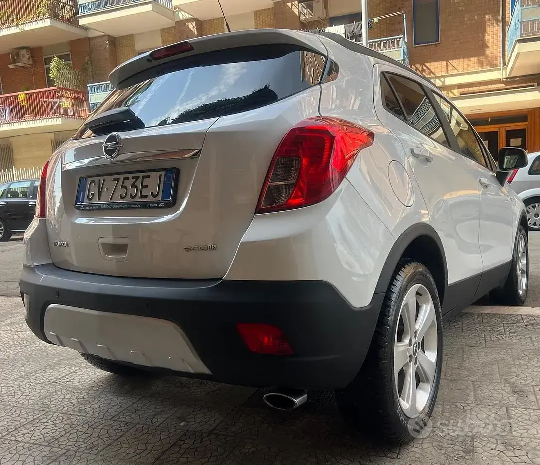 Usata Opel Mokka Cosmo 131 CV (96 kW) 2014 Bianco SUV