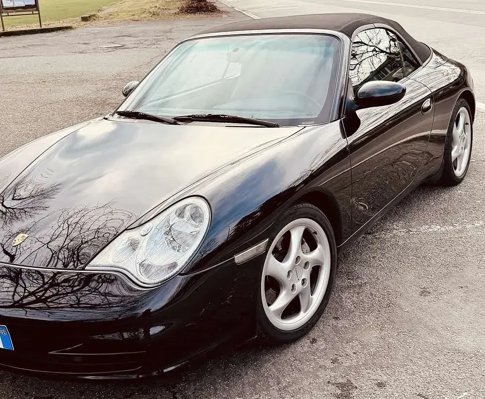 Usata Porsche 911 Carrera 4 Cabriolet 320 CV (235 kW) 2002 Cabrio