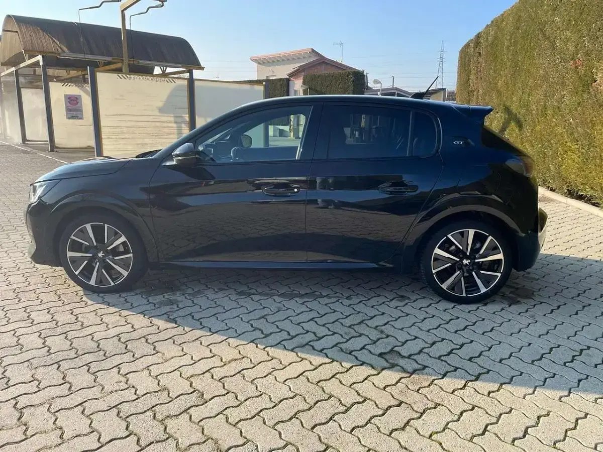 Usata Peugeot 208 GT 131 CV (96 kW) 2022 Nero Utilitaria