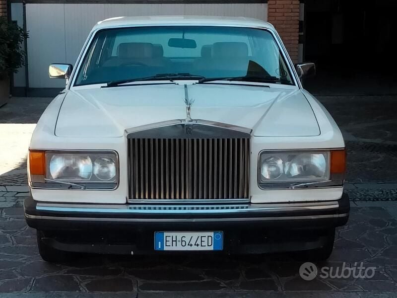 Bianco Usata 1981 Rolls Royce Silver Spirit Tre volumi | 13.000 € - Immagine 1/4