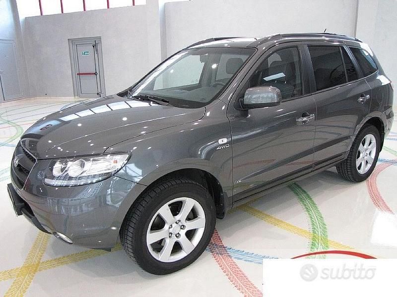 Grigio Usata 2009 Hyundai Santa Fe SUV | 8500 € (Molto cara) - Immagine 1/4