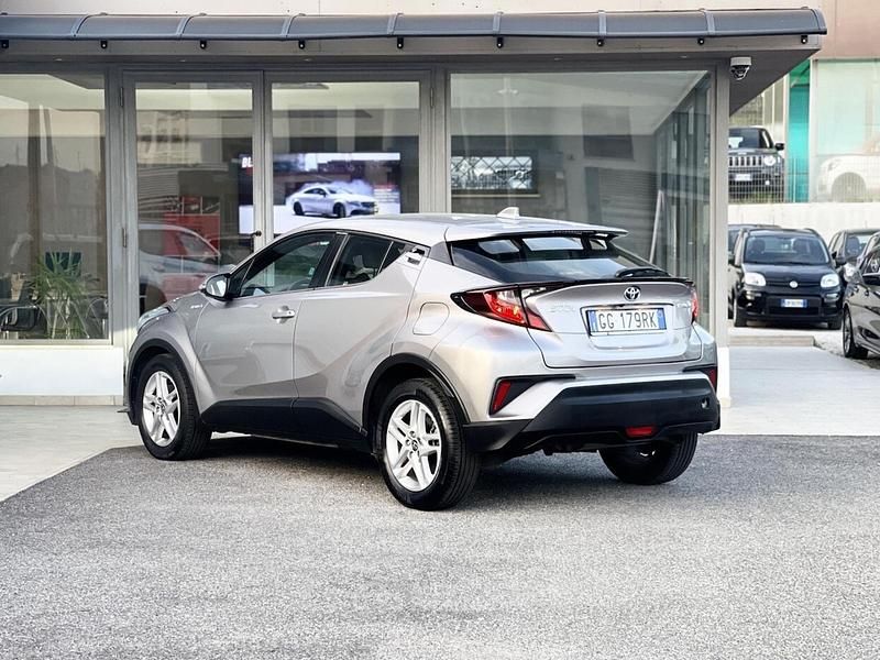 Second-hand Toyota C-HR 98 CP (72 kW) 2021 Gri SUV
